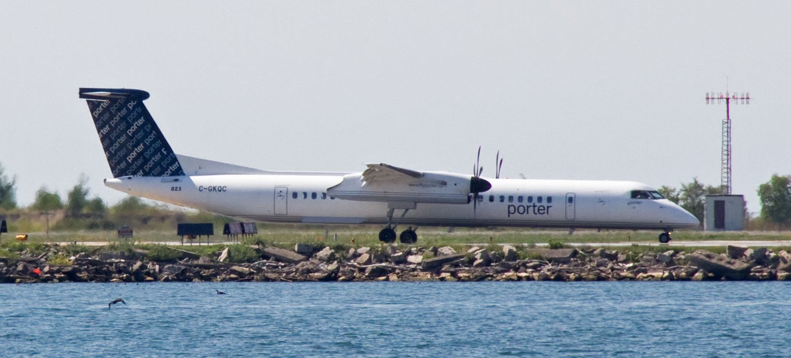 Porter Lounge