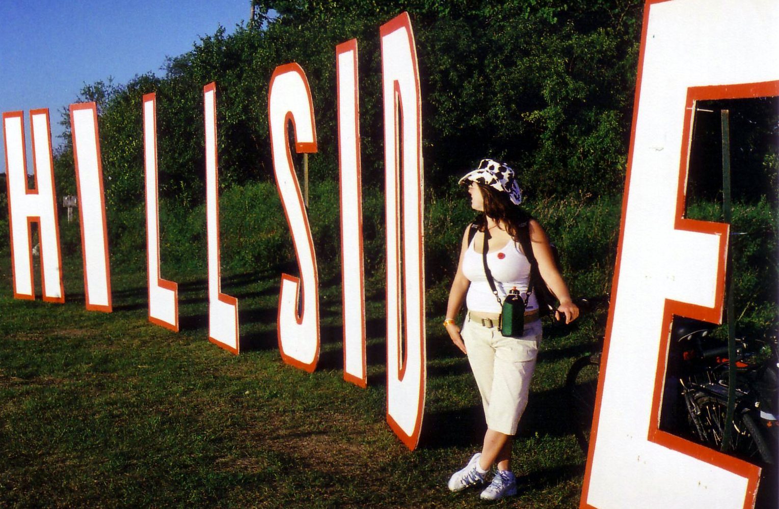 Hillside Island Stage