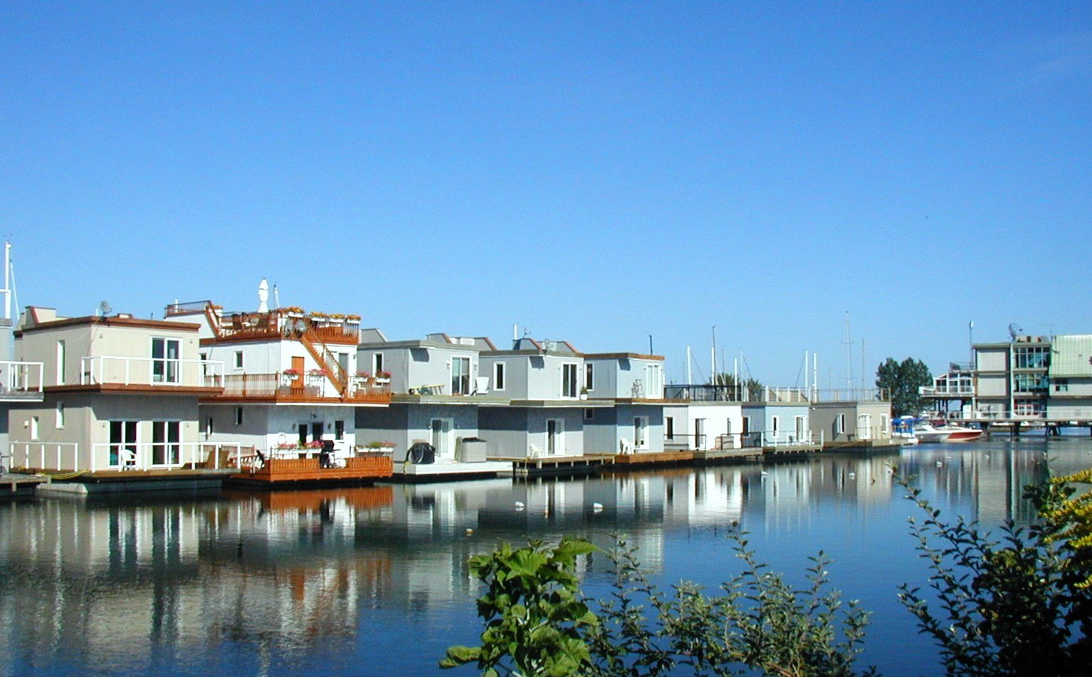 Bluffers Restaurant & Banquet Facilities